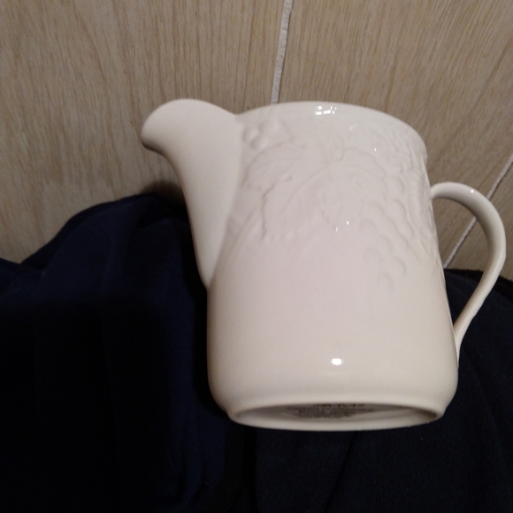 Mikasa English countryside fine china small server - Picture 3 of 4